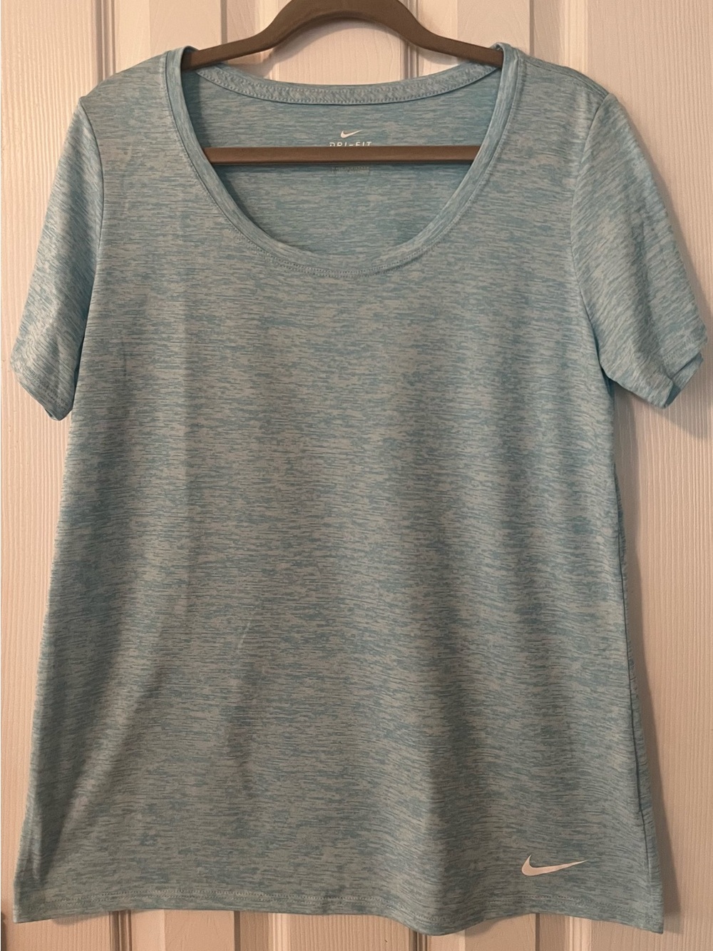 Nike Women’s Heathered Sky Blue Short Sleeve Dri-Fit Tee